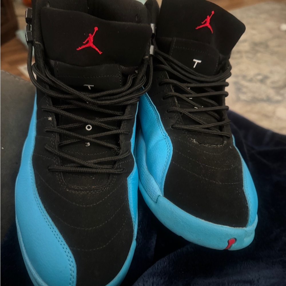 Nike Men's Black and Blue Sneakers like new.